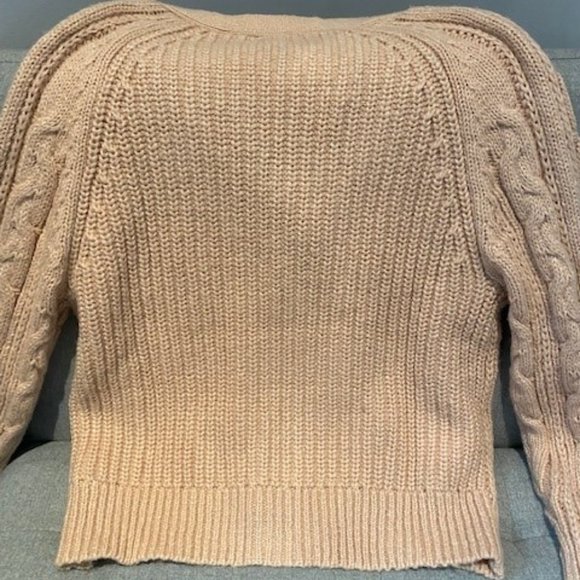 NEW Guess Sweater - Picture 2 of 6